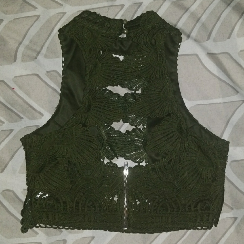 Top - Picture 2 of 2